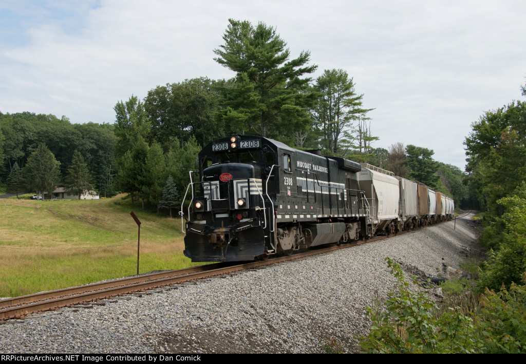 FGLK 2308 Leads RB-2 Westbound at Nobleboro